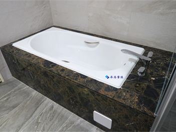 大理石內嵌式浴缸